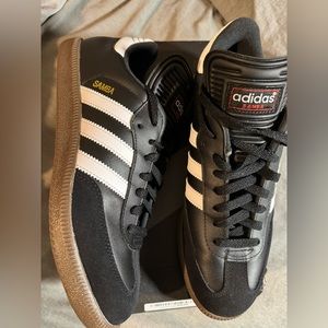 Adidas Samba Soccer size 8.5 Men, new